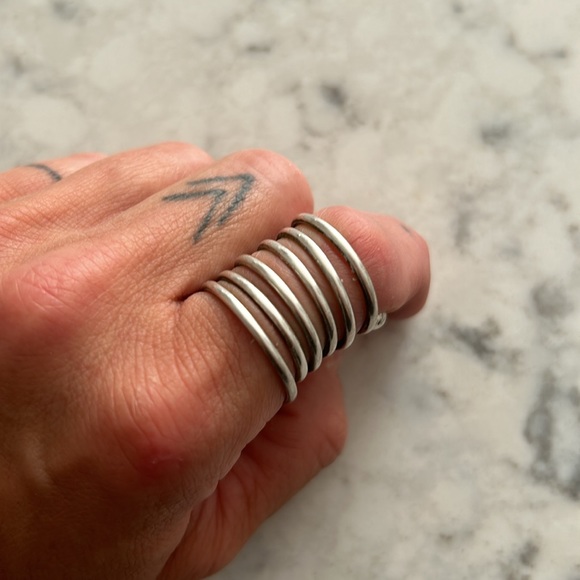 Modern silver ring - Picture 5 of 5